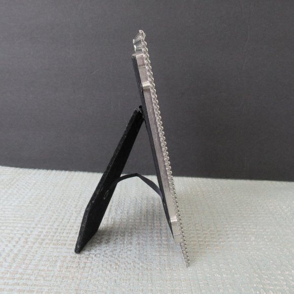 Concepts in Time For Picture Size 4" x 6" Silver Tone Metal Picture Frame - Picture 5 of 9